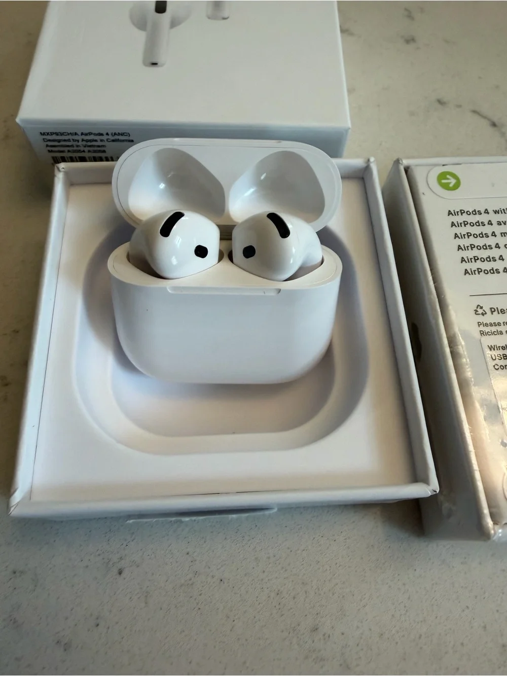 AirPods gen 4s never used comes with every thing (ONE DAY SHIPPING)